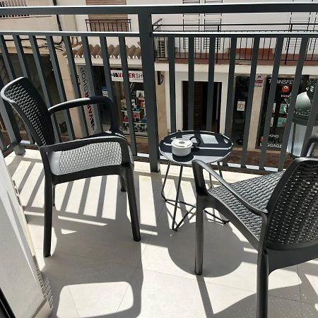 Apartamentos Mombasa 2 Planta Нерха Екстер'єр фото
