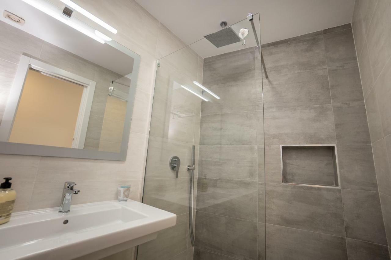 Apartamentos Mombasa 2 Planta Нерха Екстер'єр фото