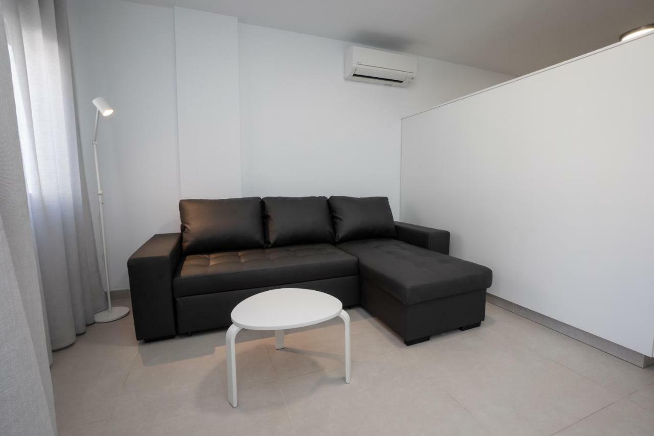 Apartamentos Mombasa 2 Planta Нерха Екстер'єр фото