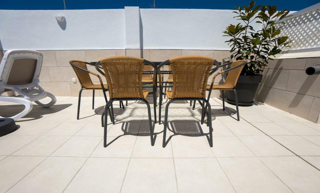 Apartamentos Mombasa 2 Planta Нерха Екстер'єр фото